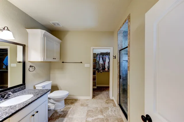 $500,000 | 1052 Redfish Street, Bayou Vista, TX 77563