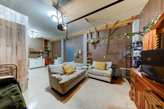 $500,000 | 1052 Redfish Street, Bayou Vista, TX 77563