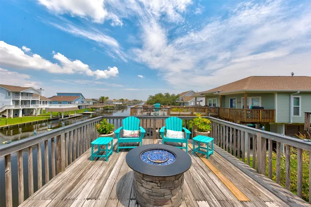 $500,000 | 1052 Redfish Street, Bayou Vista, TX 77563