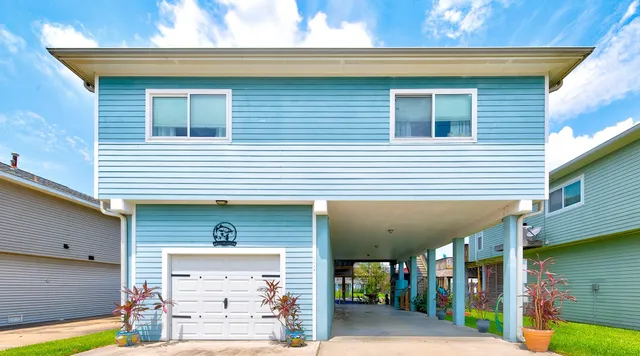 $500,000 | 1052 Redfish Street, Bayou Vista, TX 77563