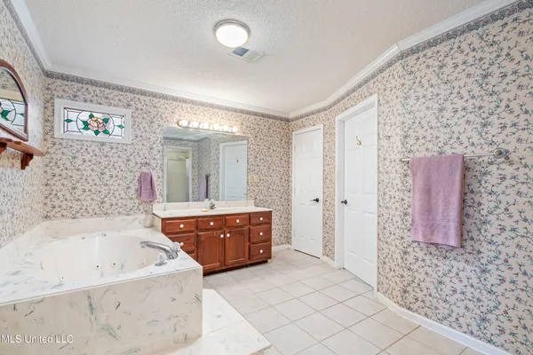 $349,900 | 4198 Bienville Road, Nesbit, MS 38651