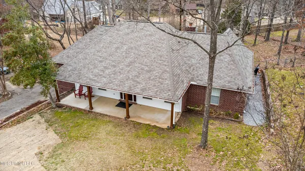 $349,900 | 4198 Bienville Road, Nesbit, MS 38651