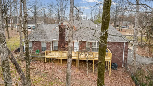 $349,900 | 4198 Bienville Road, Nesbit, MS 38651