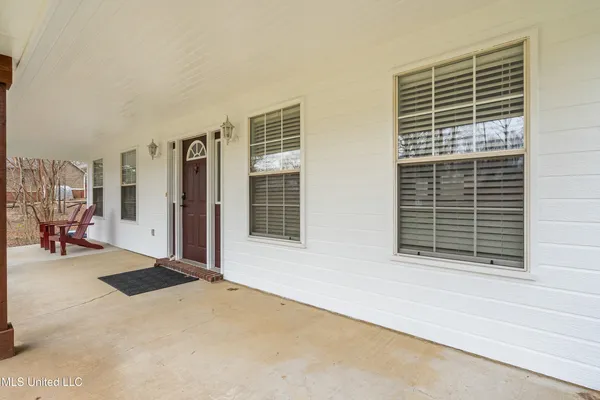 $349,900 | 4198 Bienville Road, Nesbit, MS 38651