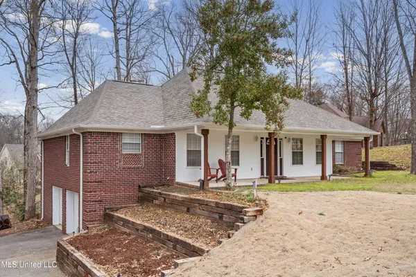 $349,900 | 4198 Bienville Road, Nesbit, MS 38651