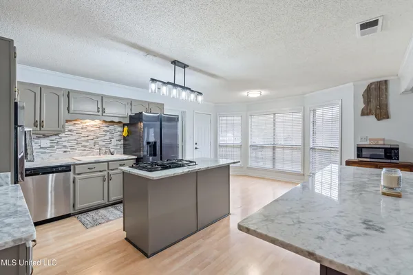 $349,900 | 4198 Bienville Road, Nesbit, MS 38651