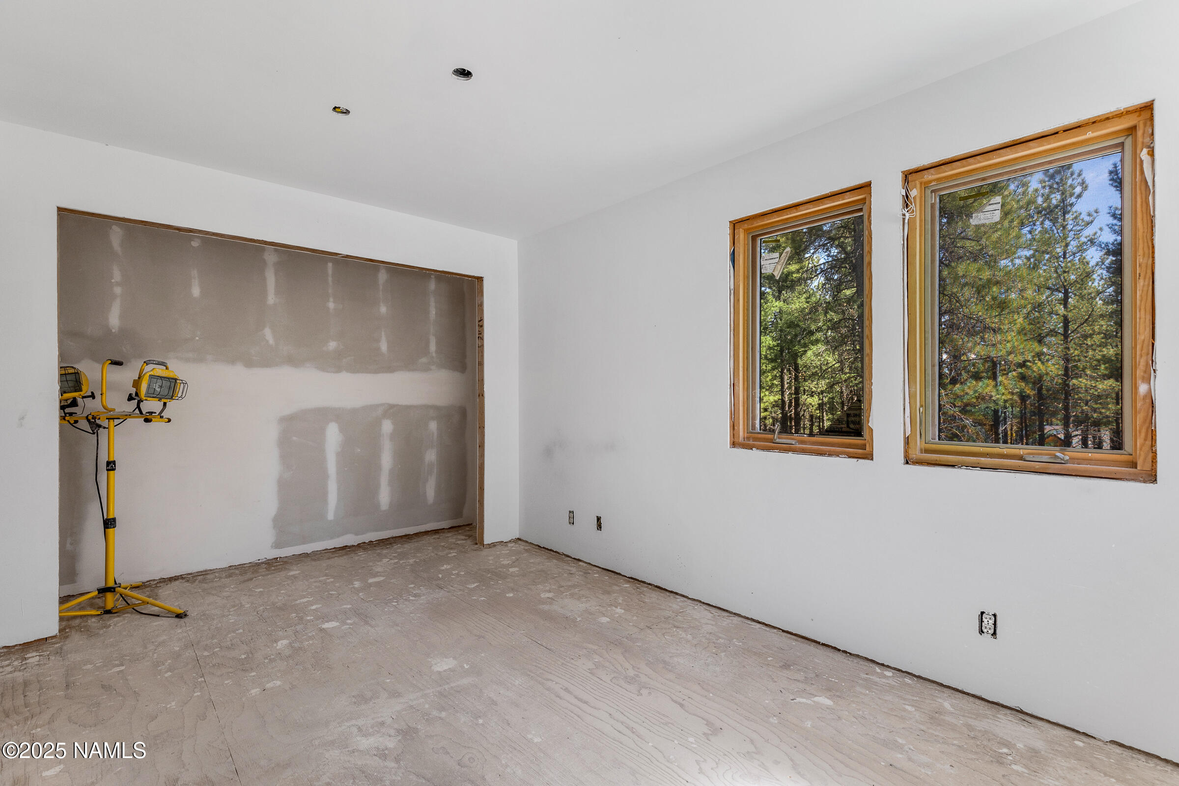 5325 Magdalena Road Flagstaff, AZ 86001 - Photo 20 of 36 Bedroom 3 - Upper Level