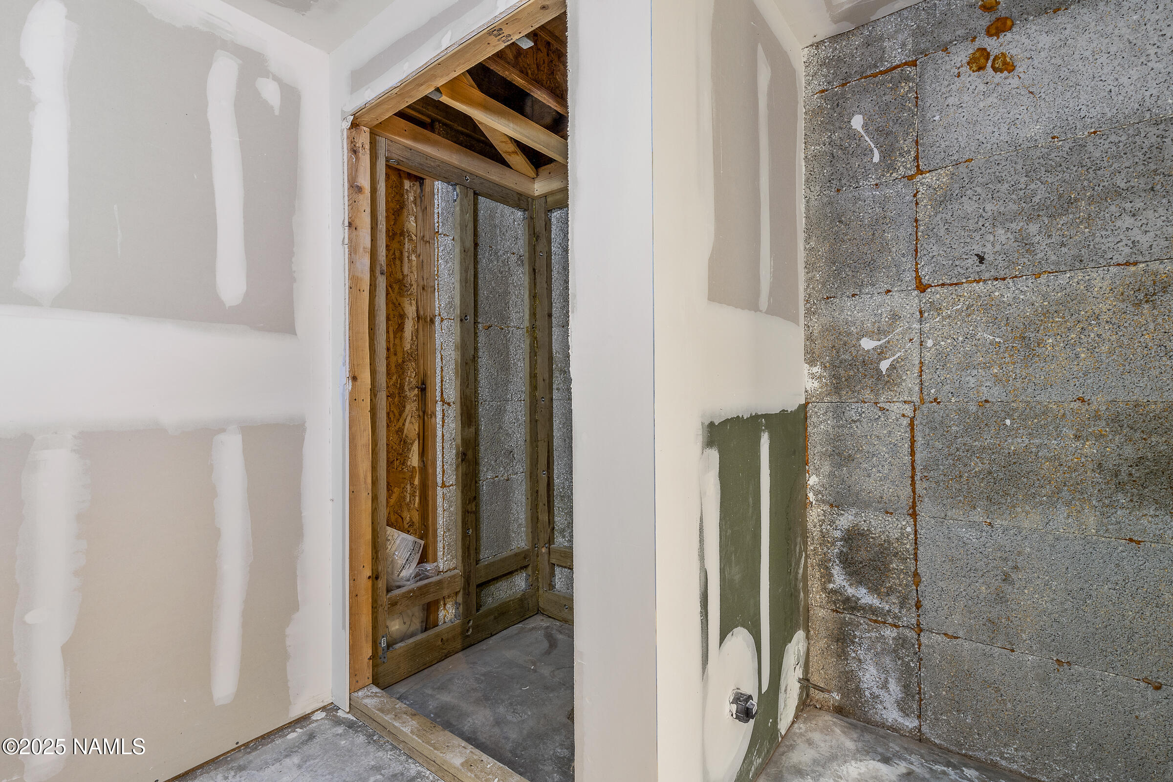 5325 Magdalena Road Flagstaff, AZ 86001 - Photo 27 of 36 Bathroom 4 - Basement