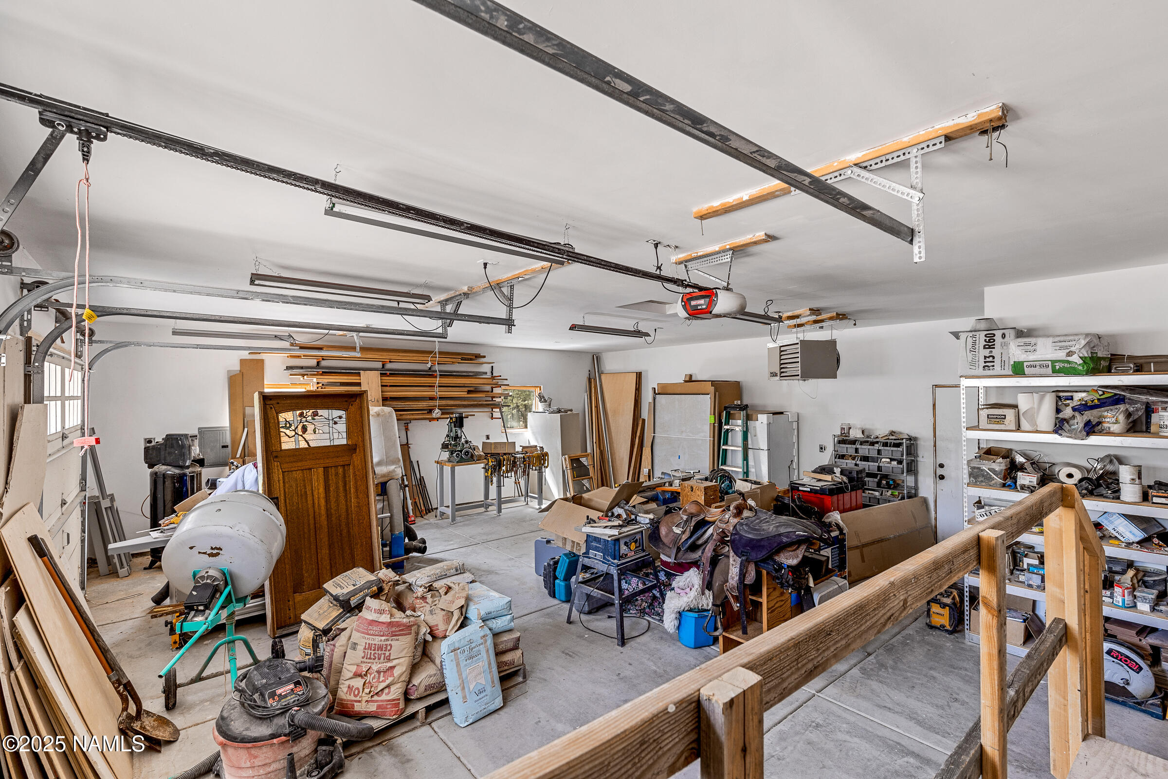 5325 Magdalena Road Flagstaff, AZ 86001 - Photo 29 of 36 Garage