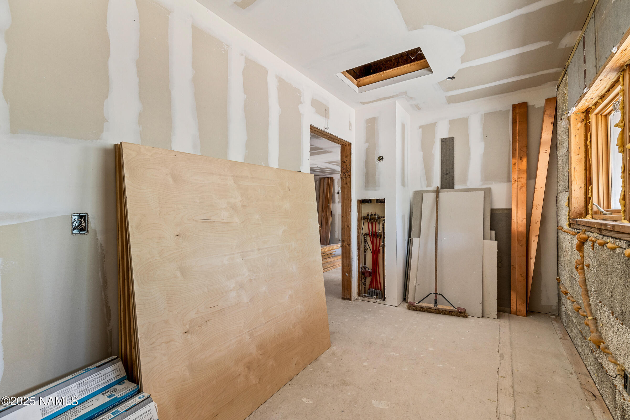 5325 Magdalena Road Flagstaff, AZ 86001 - Photo 6 of 36 Mudroom