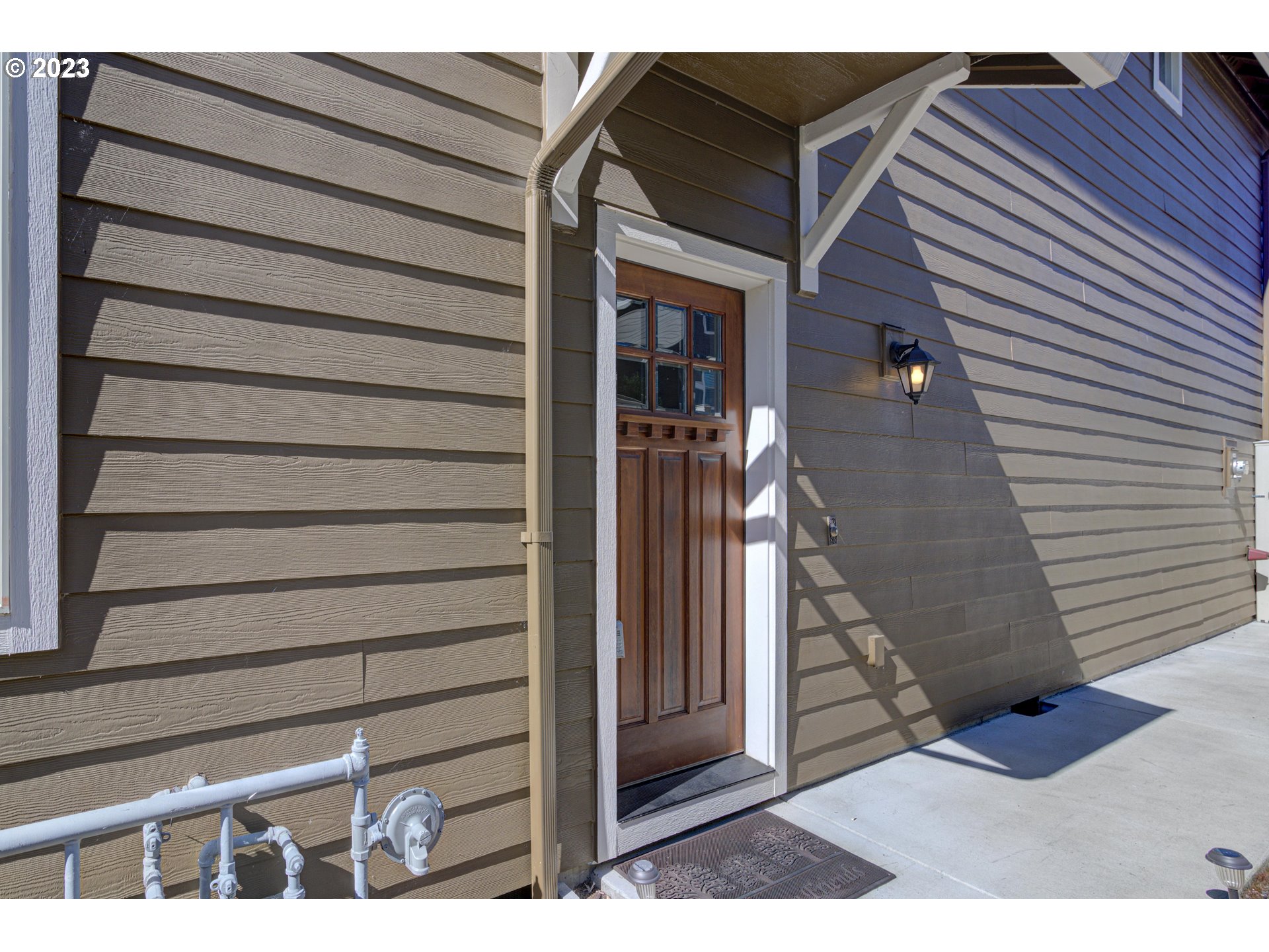 1805 Northwest Sage Street Camas, WA 98607 - Photo 3 of 32 Gallery Image 3