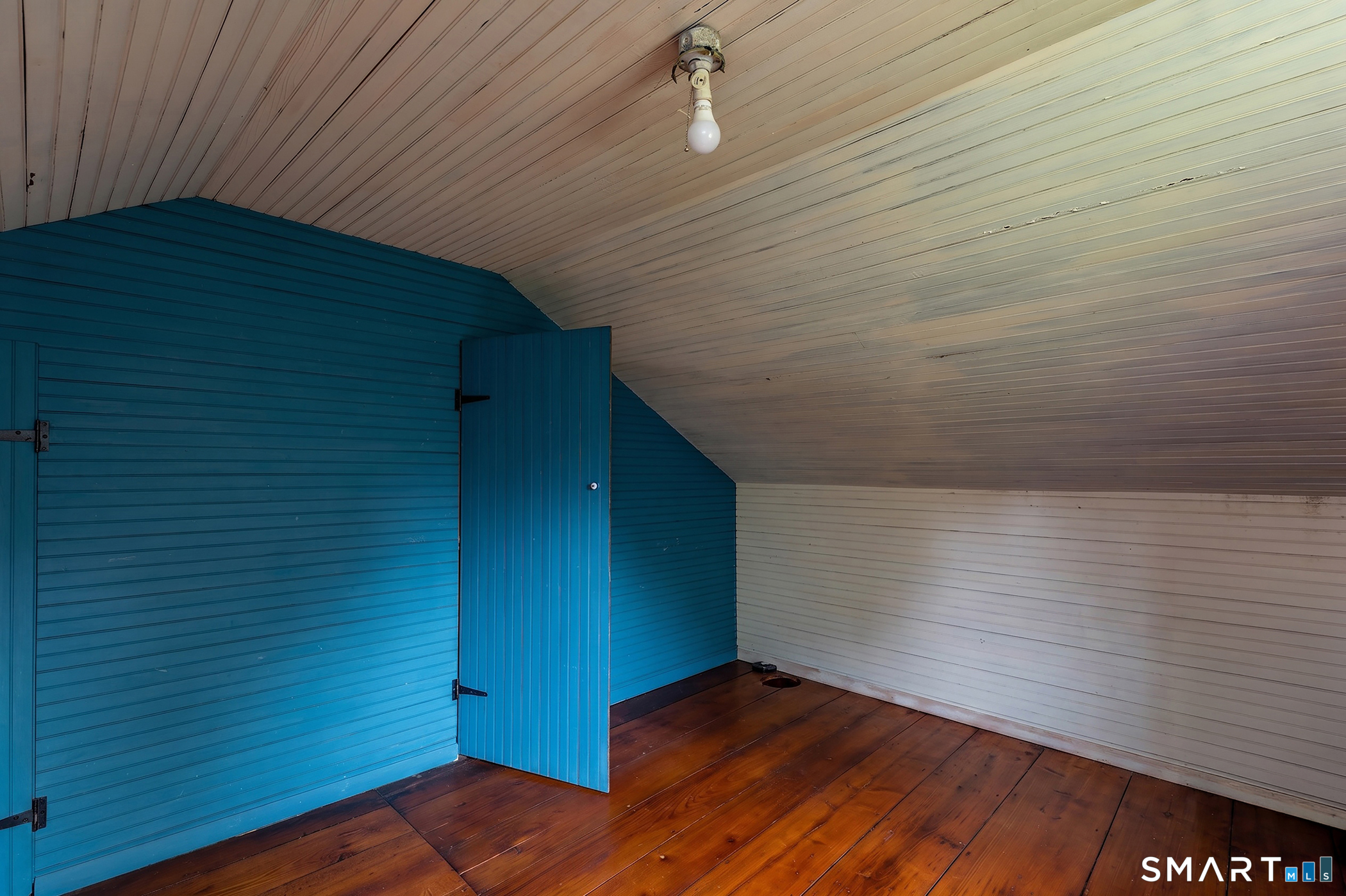 253 Bacon Pond Road Woodbury, CT 06798 - Photo 27 of 35 Finished Attic.