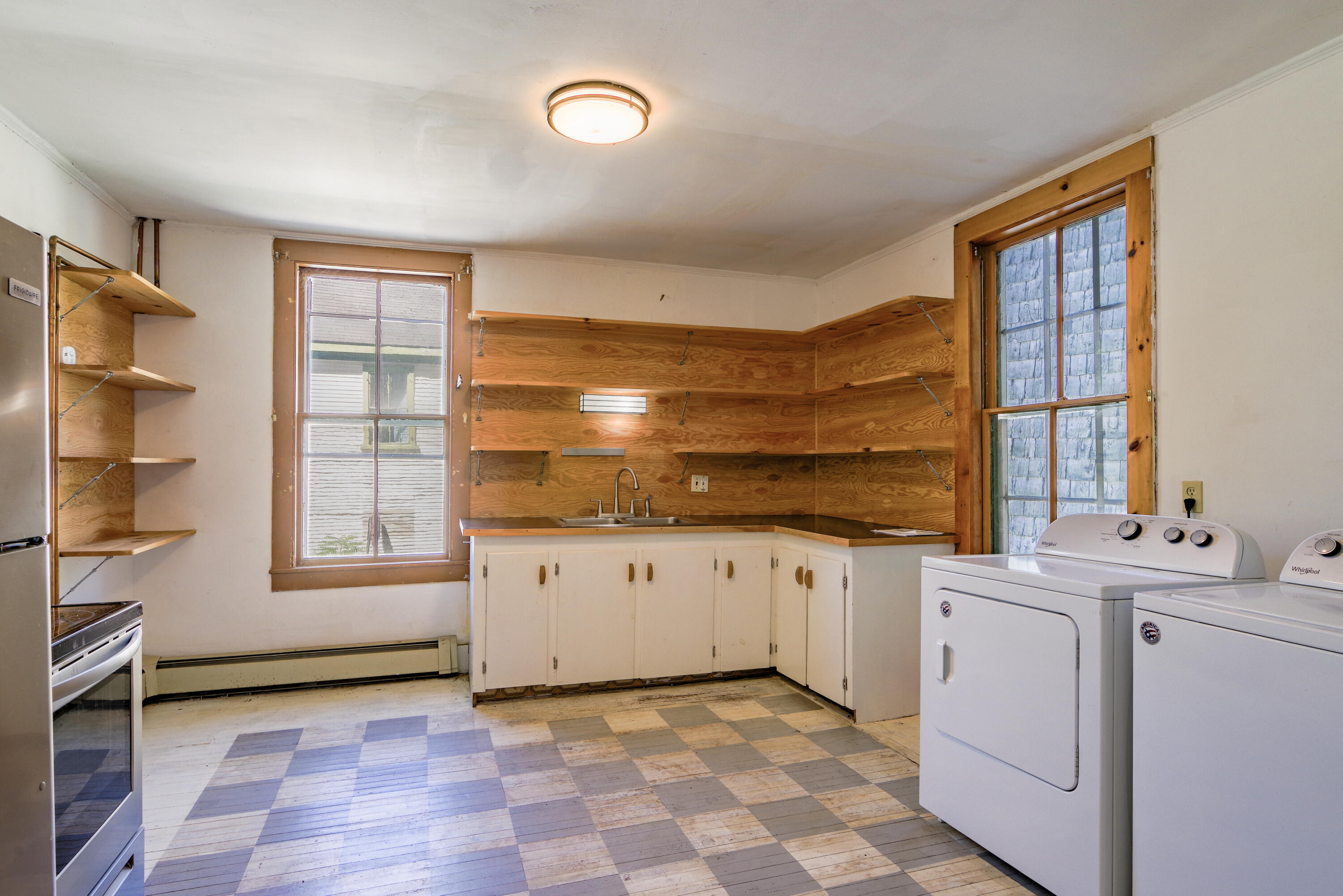 350 Main Street Warren, ME 04864 - Photo 13 of 33 350 Main St 17