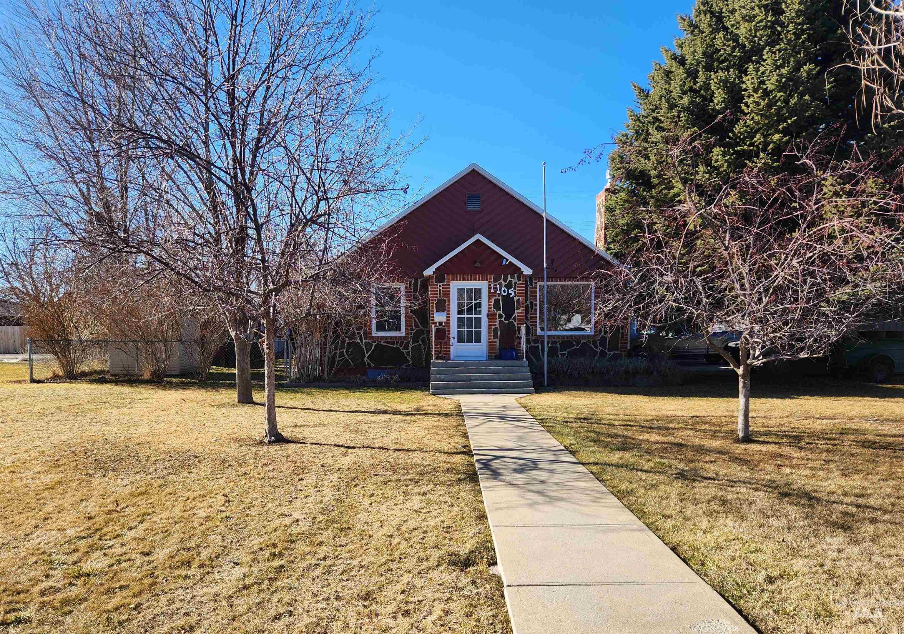 1105 Nevada Street Gooding, ID 83330 - Photo 1 of 1 View of front of home