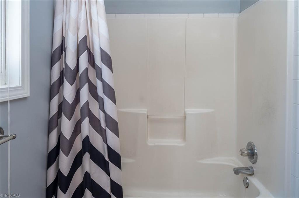 2833 Mebane Rogers Road Burlington, NC 27217 - Photo 14 of 21 Gallery Image 14