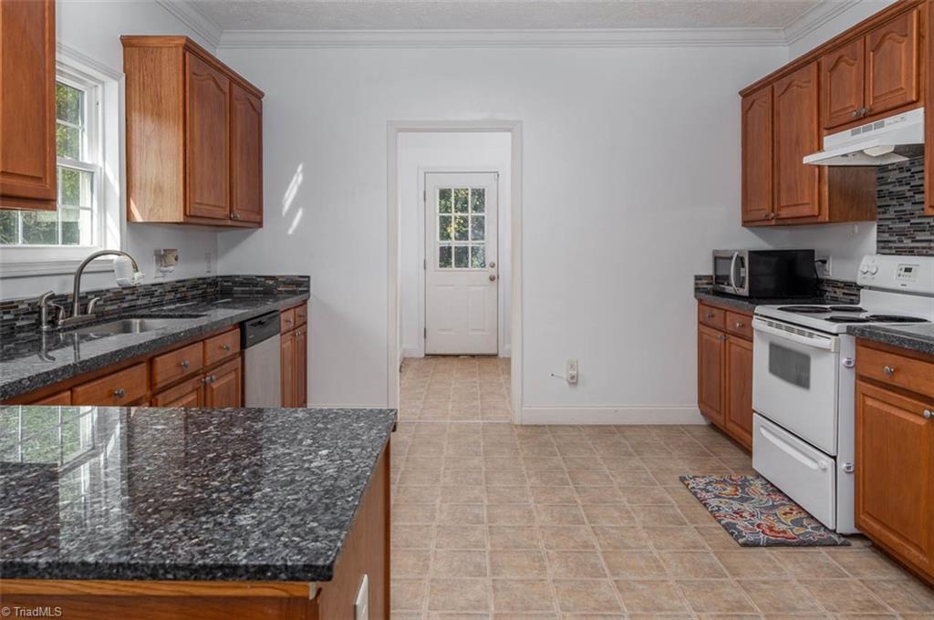 2833 Mebane Rogers Road Burlington, NC 27217 - Photo 8 of 21 Gallery Image 8