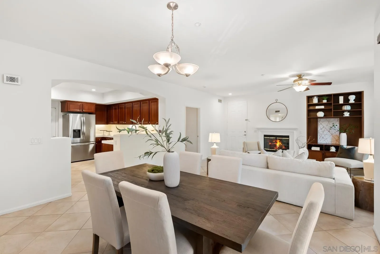 2770 Piantino Circle San Diego, CA 92108 - Photo 2 of 34