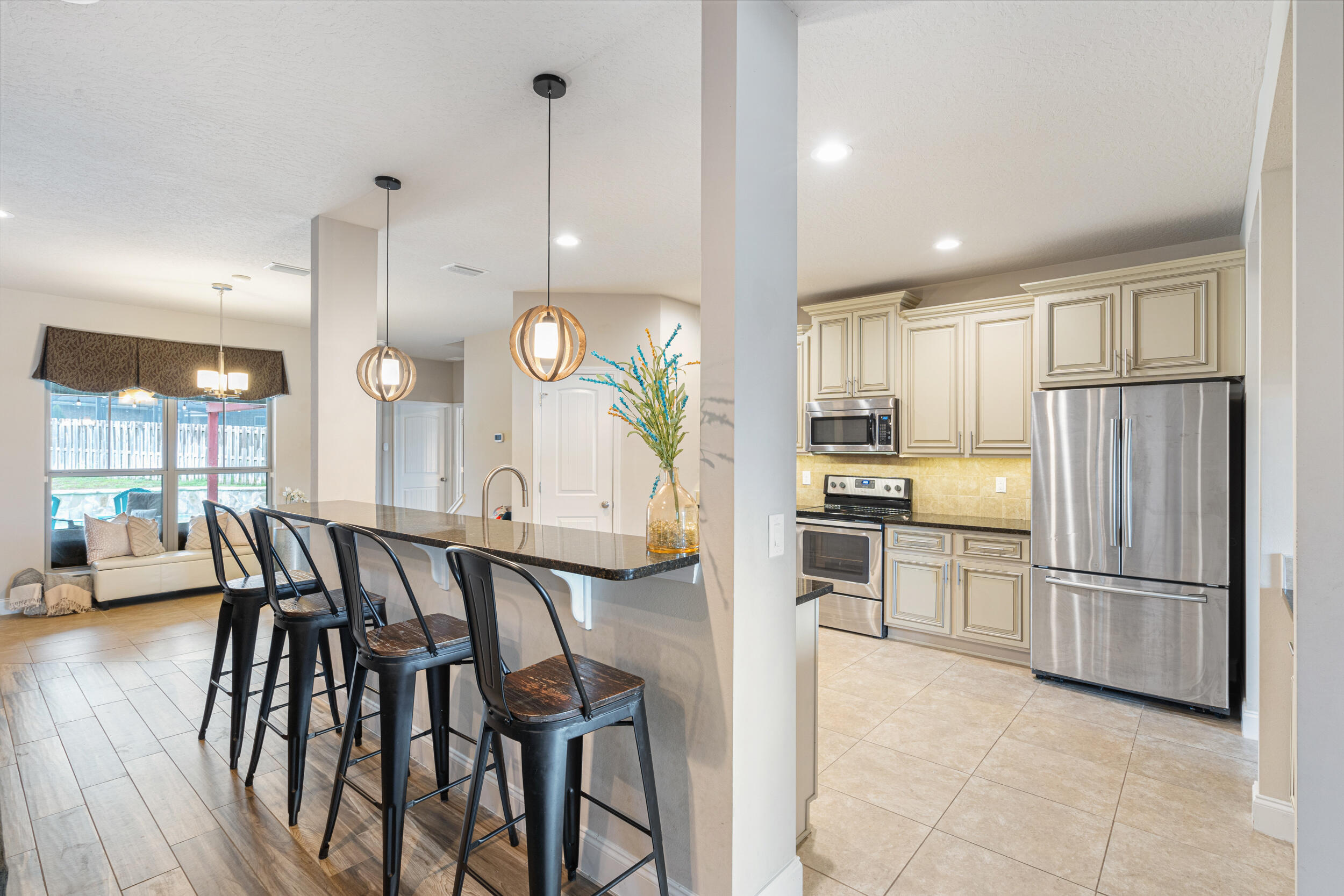 4646 Chanan Drive Crestview, FL 32539 - Photo 9 of 56 Breakfast Bar