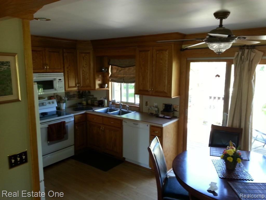9435 Michigamme Road Clarkston, MI 48348 - Photo 15 of 35 5.jpg