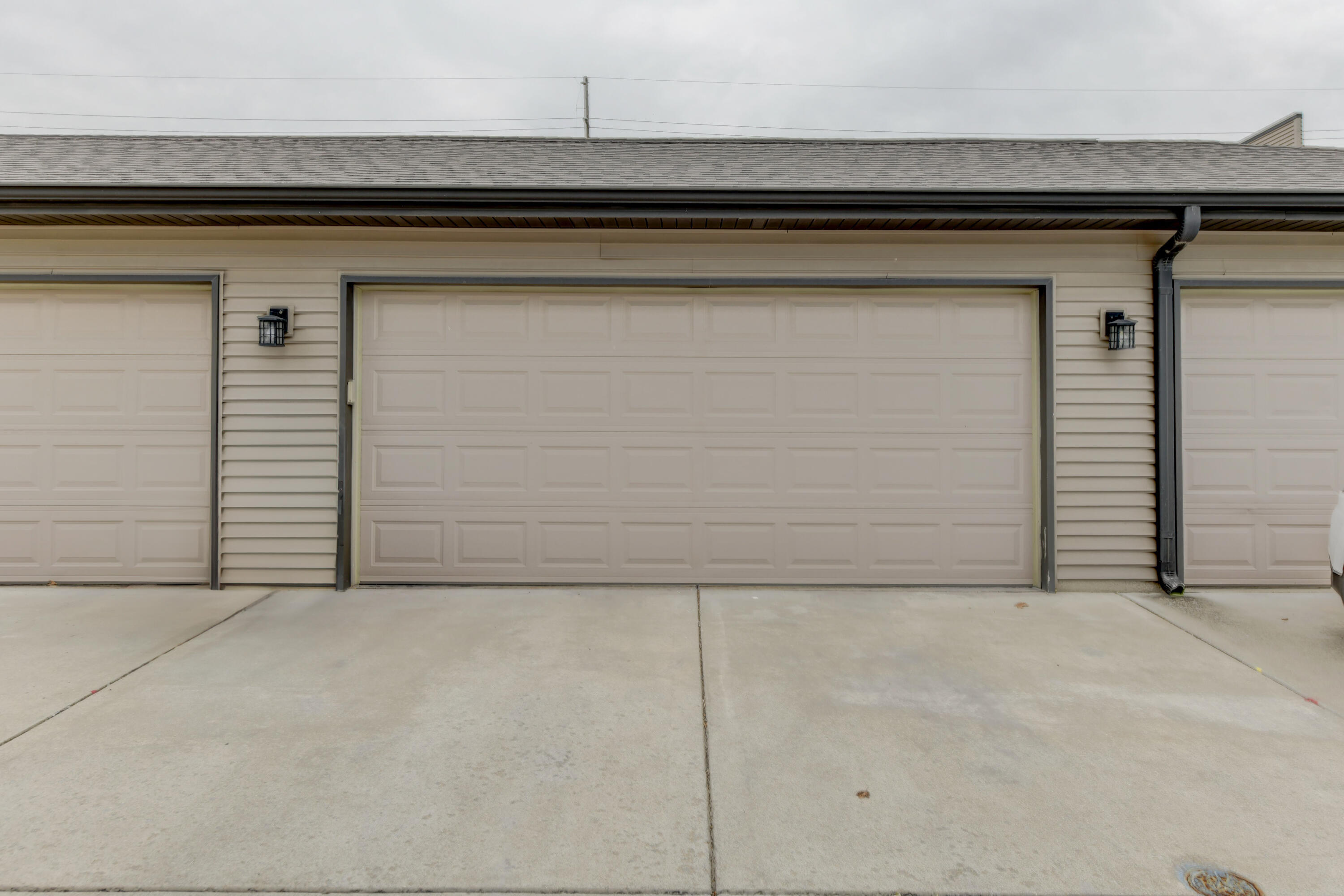 360 North Indiana Avenue Crown Point, IN 46307 - Photo 17 of 22 a close view of a utility room