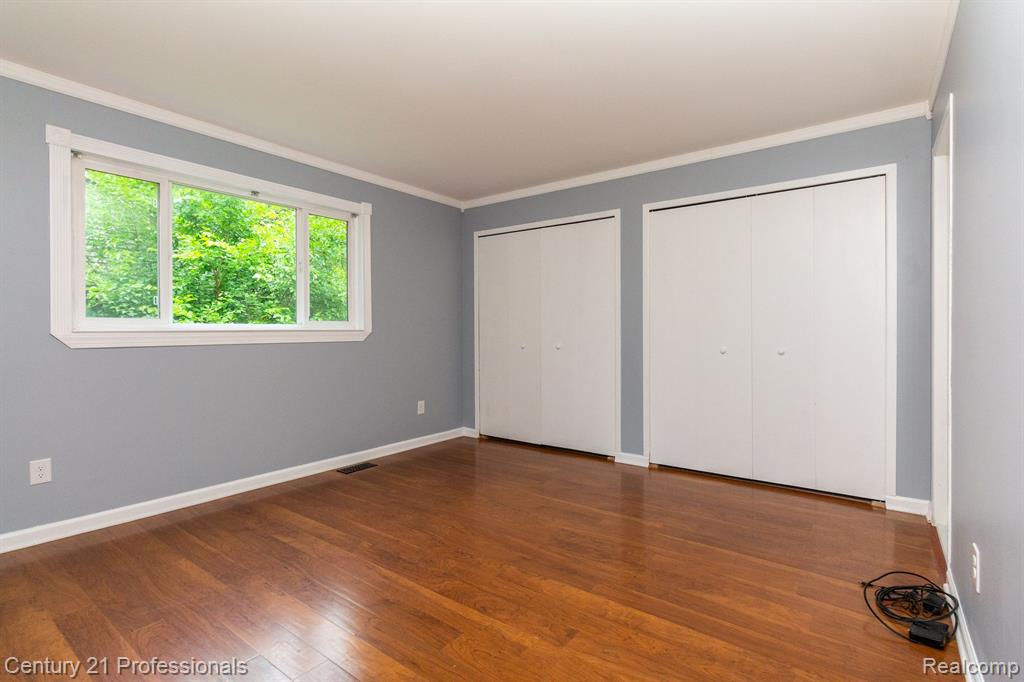 2226 Warrington Road Rochester Hills, MI 48307 - Photo 20 of 39