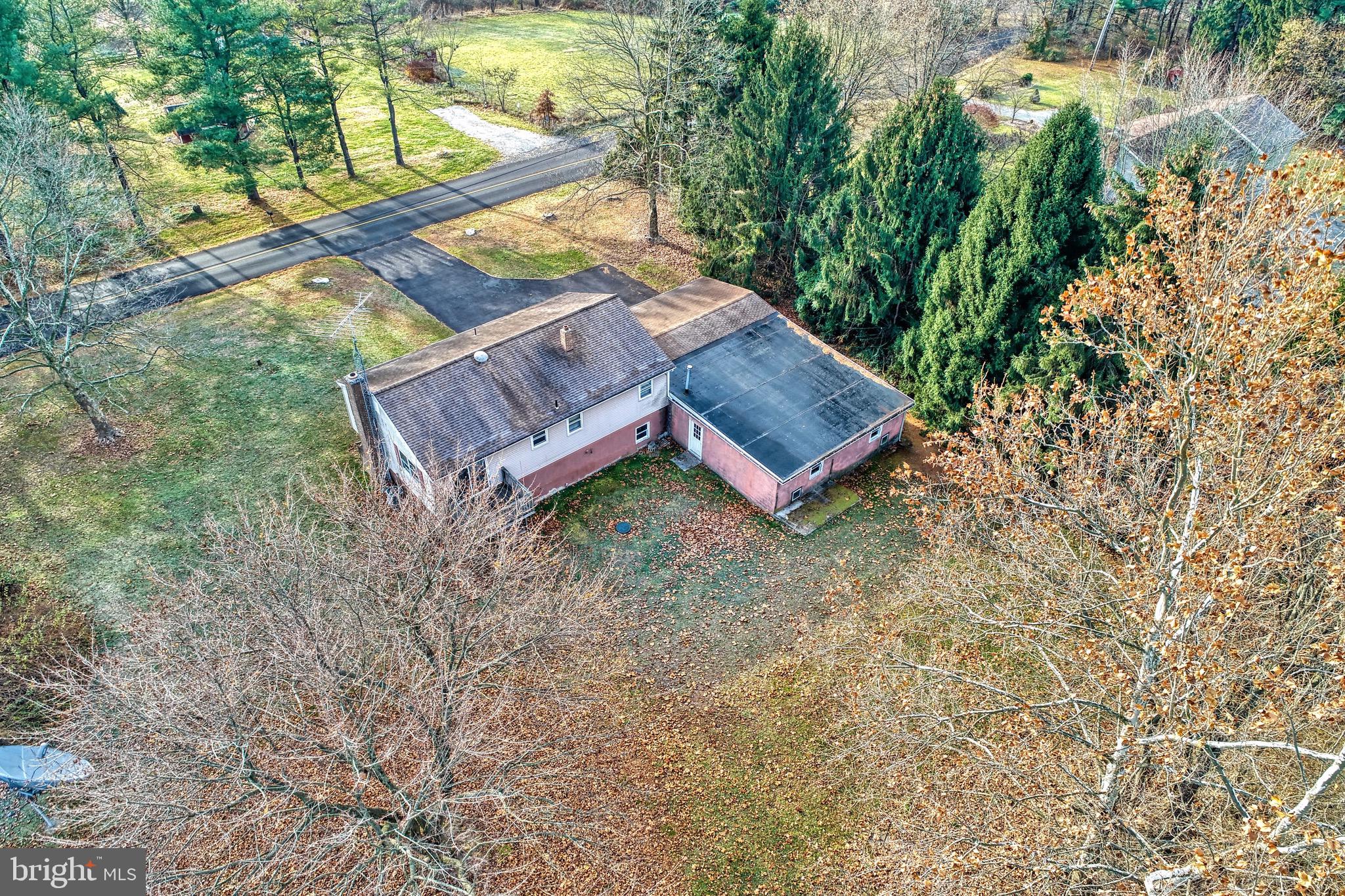 5669 Senft Road Spring Grove, PA 17362 - Photo 12 of 45