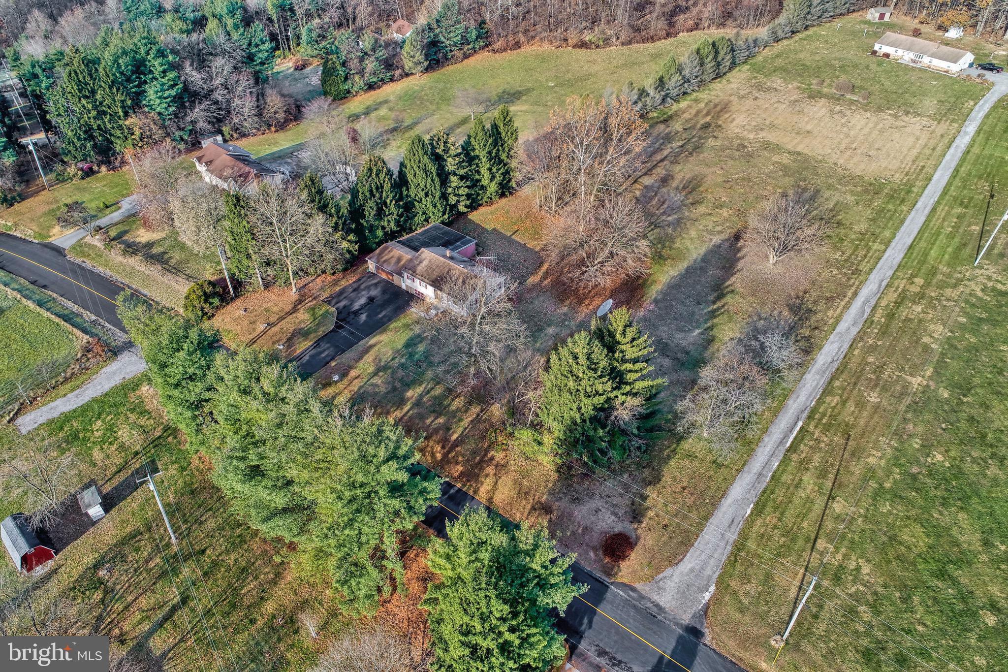 5669 Senft Road Spring Grove, PA 17362 - Photo 15 of 45