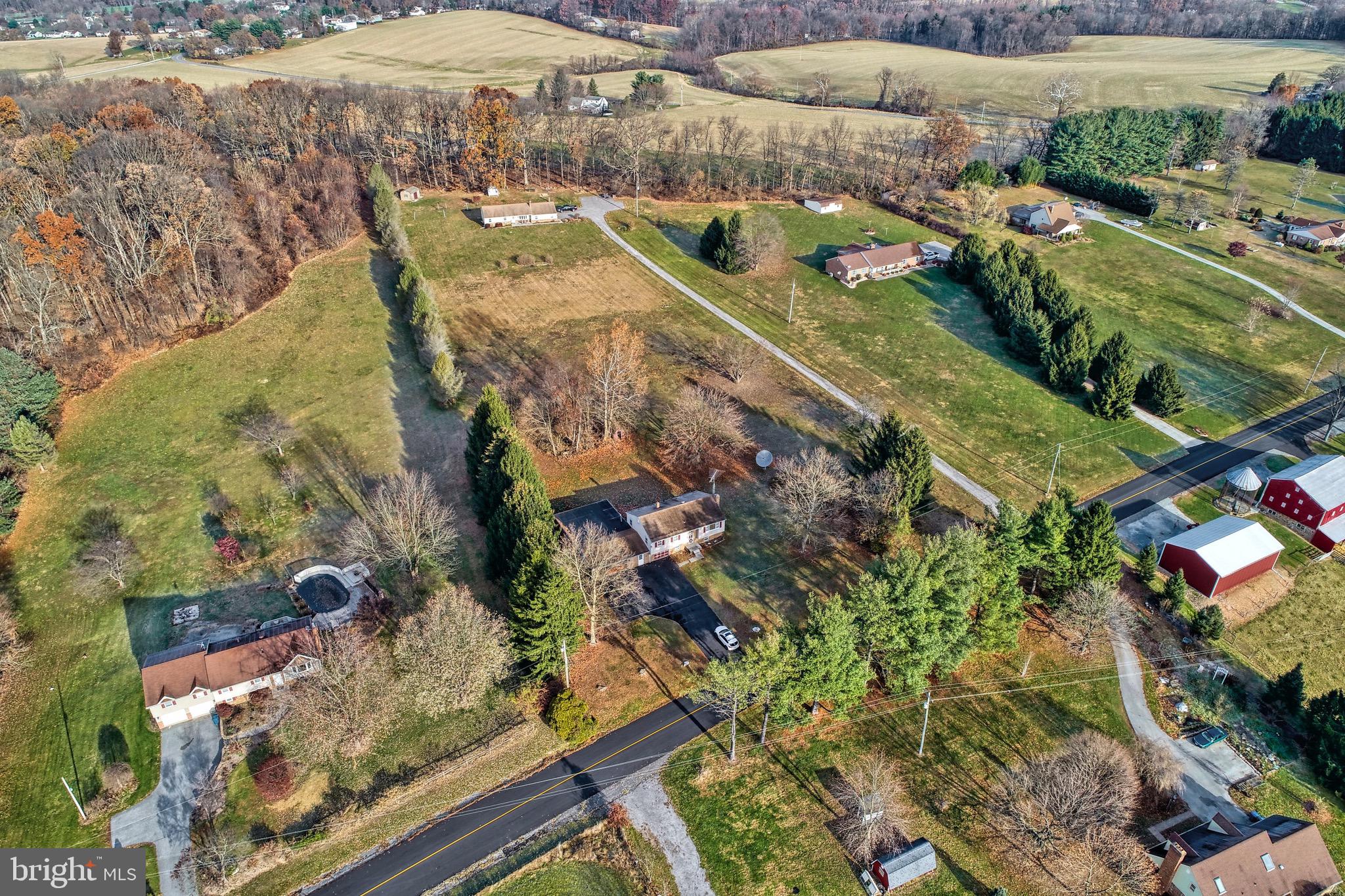 5669 Senft Road Spring Grove, PA 17362 - Photo 17 of 45