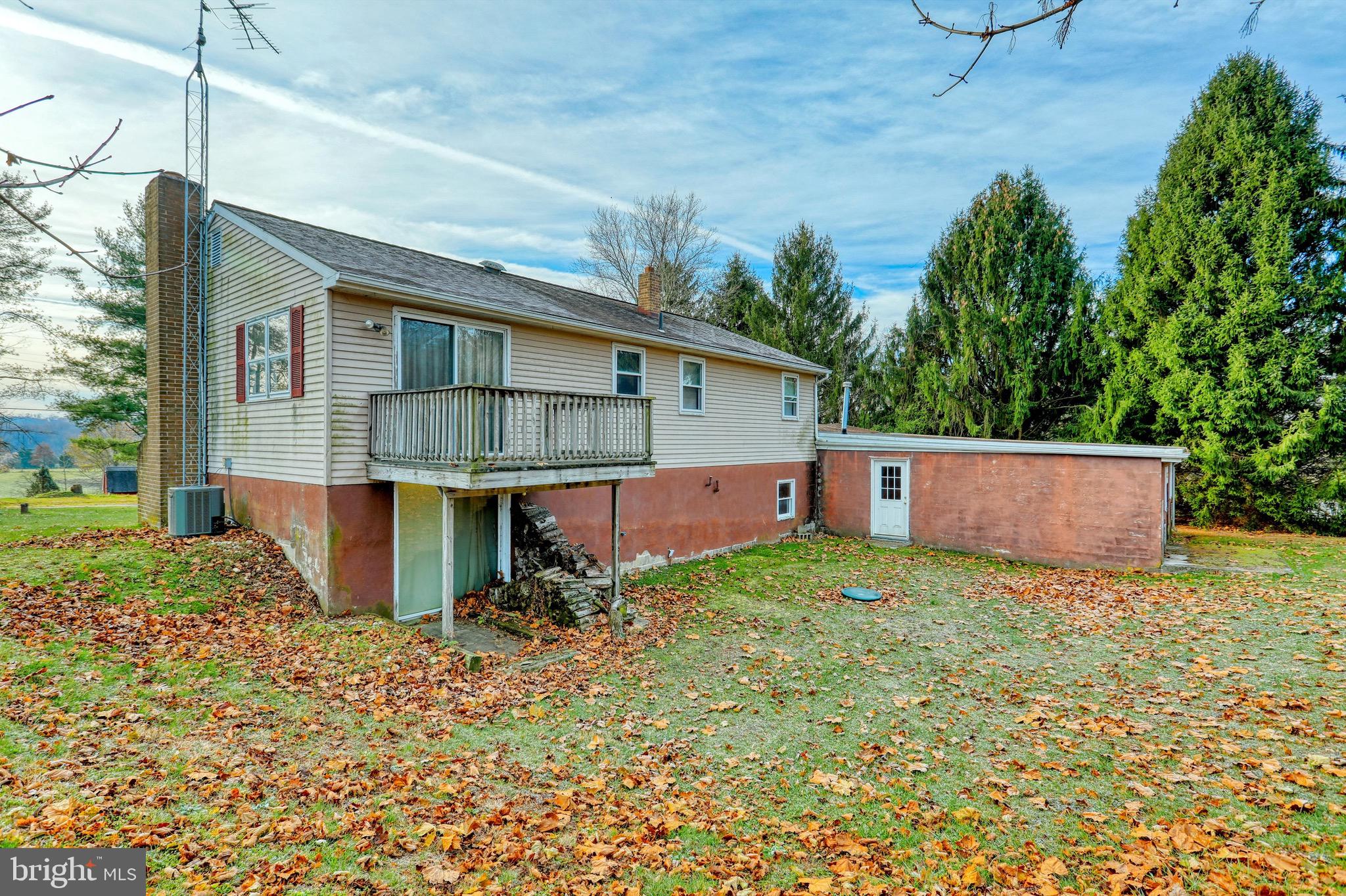 5669 Senft Road Spring Grove, PA 17362 - Photo 6 of 45