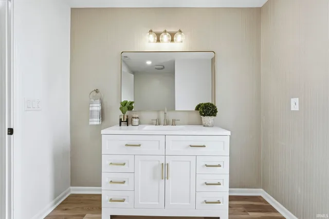 $424,000 | 119 South Hadley Road, Fort Wayne, IN 46804