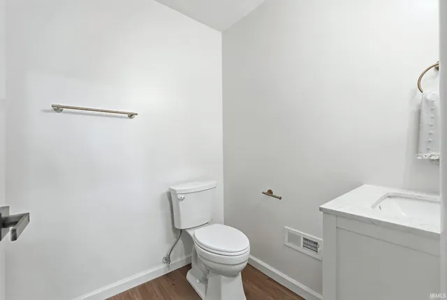 $424,000 | 119 South Hadley Road, Fort Wayne, IN 46804