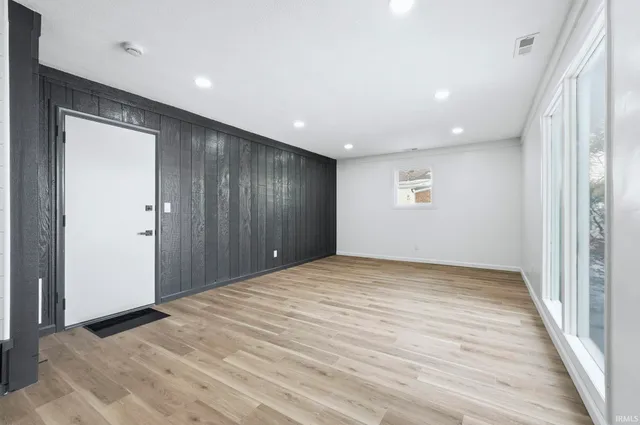 $424,000 | 119 South Hadley Road, Fort Wayne, IN 46804