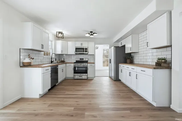 $424,000 | 119 South Hadley Road, Fort Wayne, IN 46804