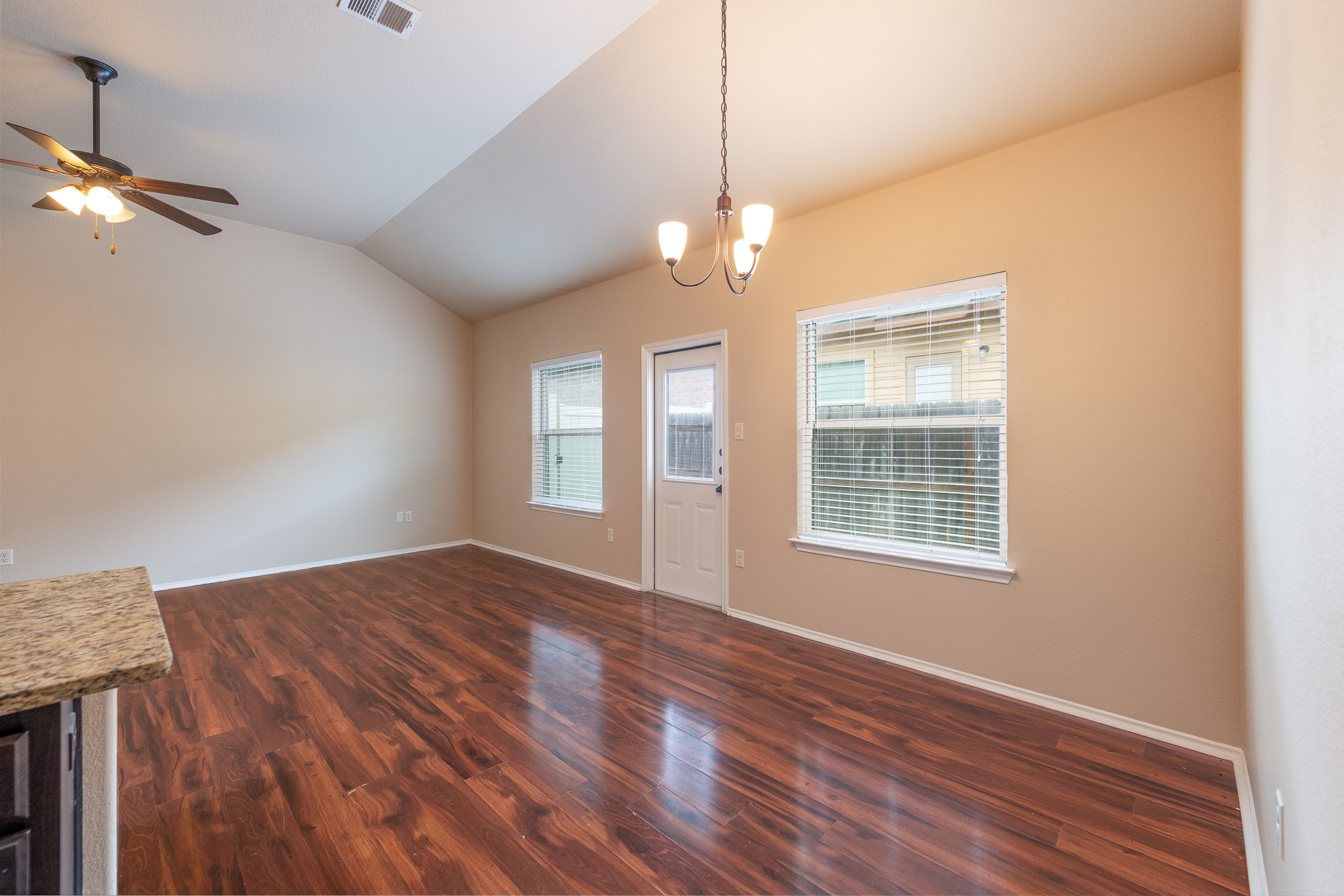 436 Jack Rabbit Lane Buda, TX 78610 - Photo 10 of 39 UNIT A INTERIOR