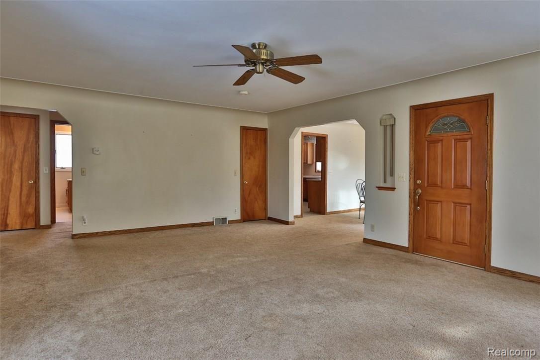 33130 Willow Road New Boston, MI 48164 - Photo 6 of 23 2B8A6325.jpg