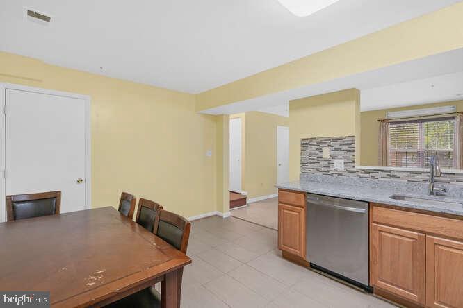 18000 Singing Pine Circle Gaithersburg, MD 20886 - Photo 11 of 30