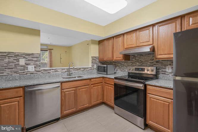 18000 Singing Pine Circle Gaithersburg, MD 20886 - Photo 12 of 30