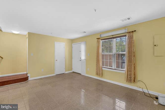 18000 Singing Pine Circle Gaithersburg, MD 20886 - Photo 5 of 30