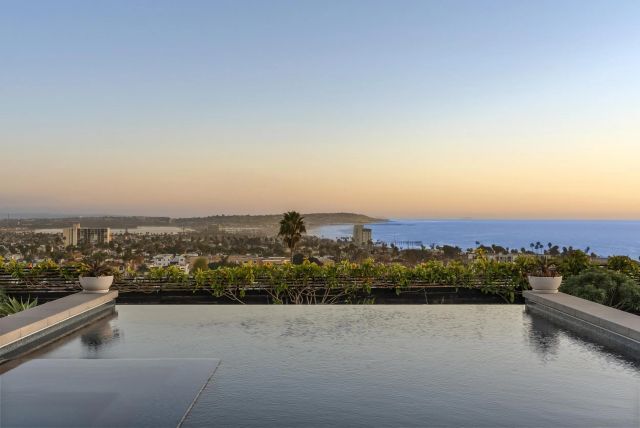 $30,000,000 | 5416 Candlelight Drive, La Jolla, CA 92037