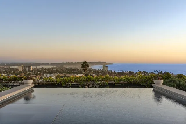 $30,000,000 | 5416 Candlelight Drive, La Jolla, CA 92037
