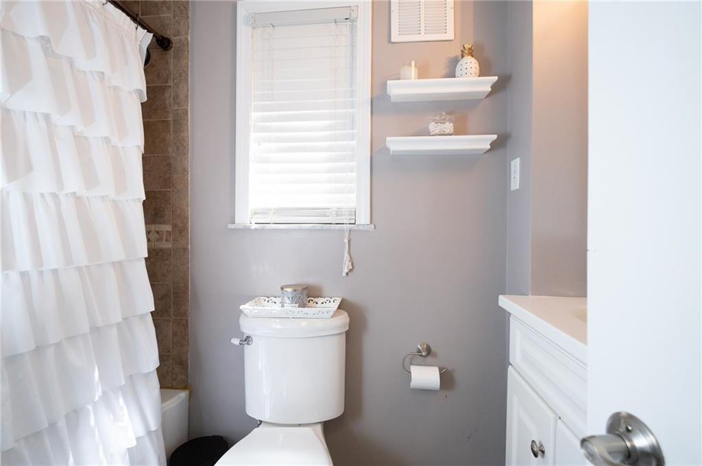 174 Fairfax Road Pittsburgh, PA 15221 - Photo 8 of 19 Gallery Image 8