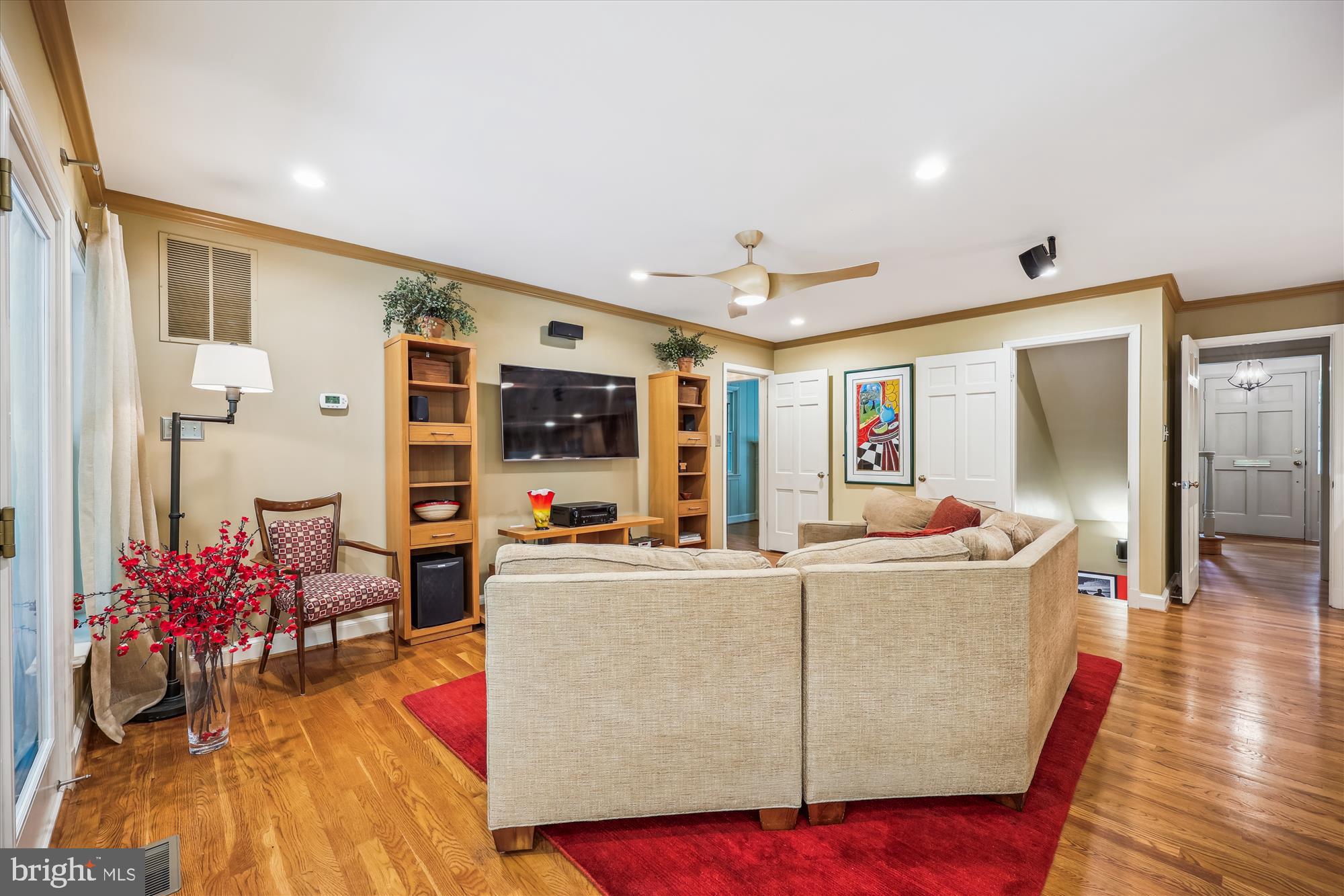 7212 Old Gate Road Rockville, MD 20852 - Photo 20 of 50 a living room with furniture and wooden floor
