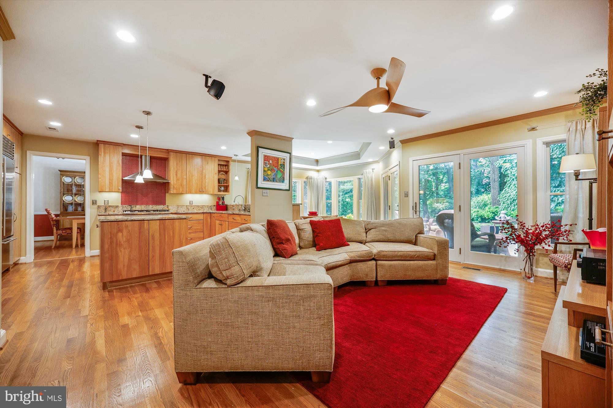 7212 Old Gate Road Rockville, MD 20852 - Photo 21 of 50 a living room with furniture and a large window
