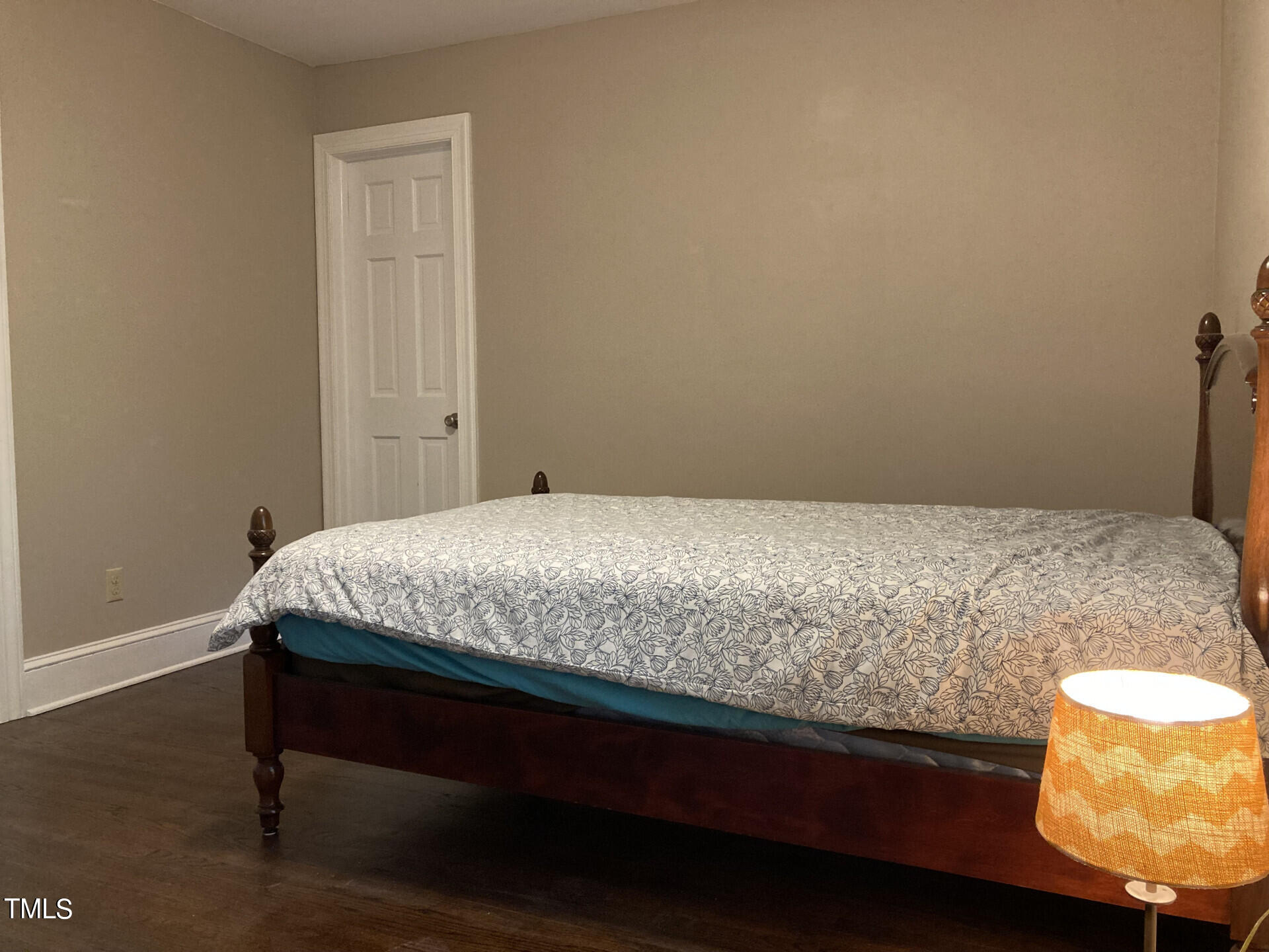 6904 Oak Ridge Drive Raleigh, NC 27612 - Photo 22 of 32 6904OakRidgeDr_45567_22
