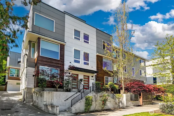 $980,000 | 4221 Evanston Avenue North, Unit B, Seattle, WA 98103