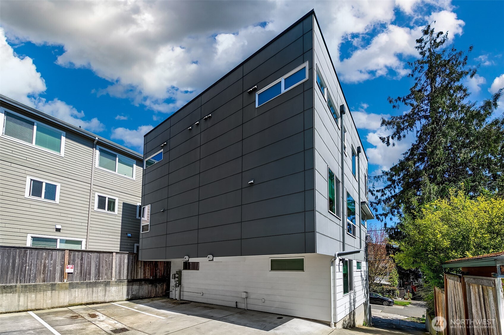 4221 Evanston Avenue North, Unit B Seattle, WA 98103 - Photo 30 of 30