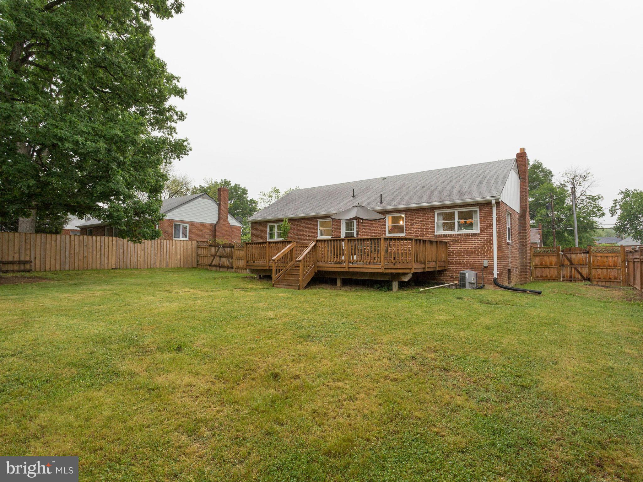 5903 Amherst Avenue Springfield, VA 22150 - Photo 25 of 30 Exterior (Rear)