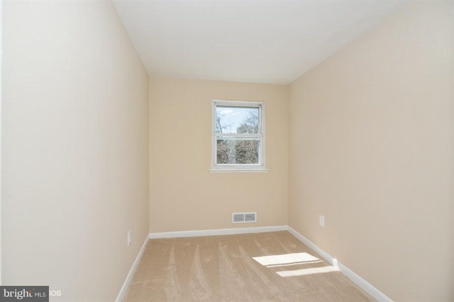 4853 Melbourne Road Baltimore, MD 21229 - Photo 12 of 25 Interior (General)