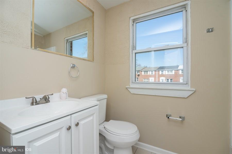 4853 Melbourne Road Baltimore, MD 21229 - Photo 19 of 25 Interior (General)