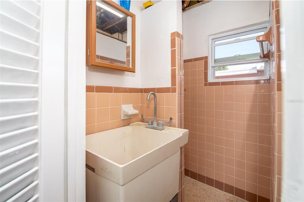 711 22nd Street Southwest Largo, FL 33770 - Photo 31 of 38 Gallery Image 31